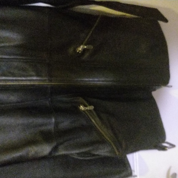 Danier Leather Medium Jacket - Picture 6 of 10